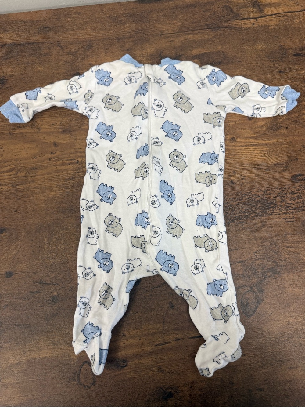 ⭐️5 for $20⭐️Baby Footed One-Piece Pajama in Blue and Cream Bears 0-3M